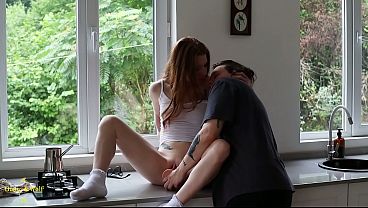 Orgasmo no campo. Sexo lésbico.