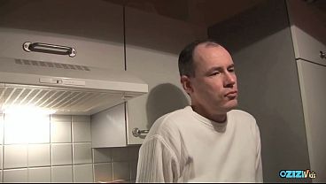 Ele retribui a massagem com estímulo manual